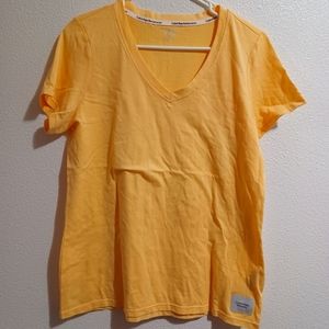 Calvin Klein performance women's short sleeve v-neck t-shirt new.